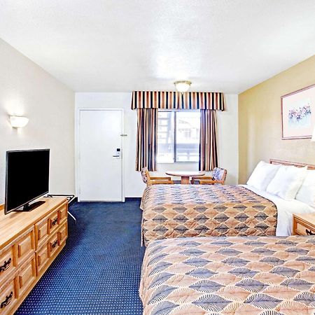 Travelodge By Wyndham Banning Casino And Outlet Mall מראה חיצוני תמונה