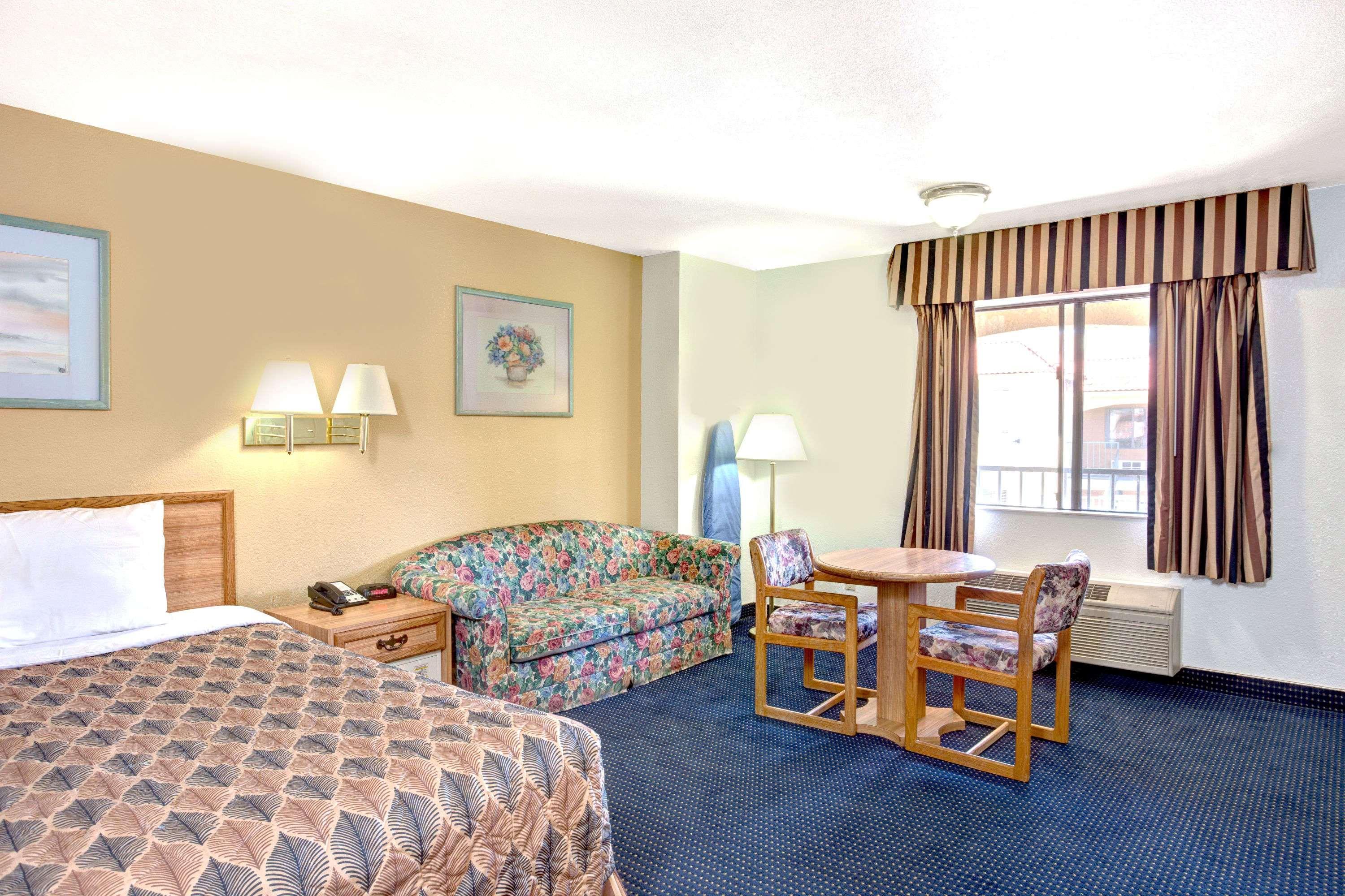 Travelodge By Wyndham Banning Casino And Outlet Mall מראה חיצוני תמונה
